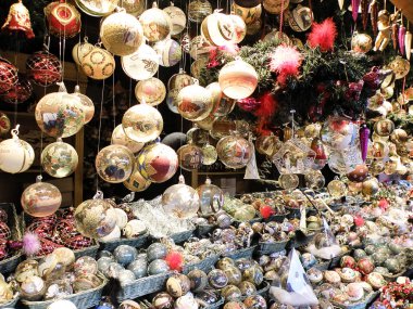 Güzel geleneksel Noel süsler