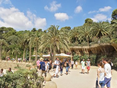Barselona, İspanya - 14 Ağustos 2012: Barcelona, İspanya 'da Park Guell' de Agave 