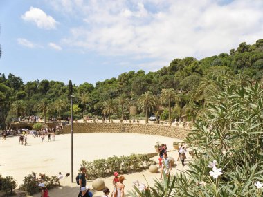 Barselona, İspanya - 14 Ağustos 2012: Barcelona, İspanya 'da Park Guell' de Agave 