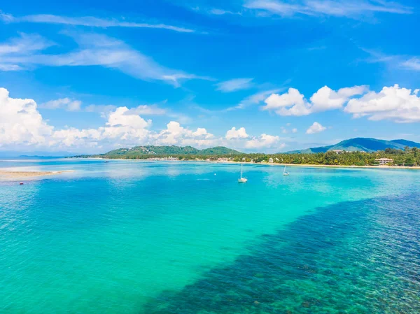 Beautiful Aerial View Beach Sea Many Tree White Cloud Blue — Stock Photo, Image