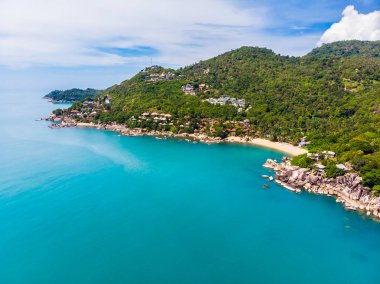 Güzel tropikal plaj ve deniz hurma ve koh samui Adası seyahat ve tatil için diğer ağacında havadan görünümü