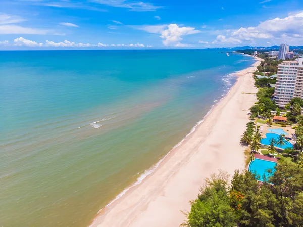 Güzel bir plaj ve deniz hua hin İl Tayland tatil ve seyahat için havadan görünümü