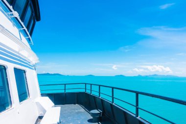 Açık balkon gemi veya gemi güzel okyanus ve deniz manzaralı
