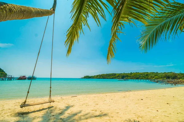 Beautiful Tropical Beach Sea Coconut Palm Tree Paradise Island Travel — Stock Photo, Image