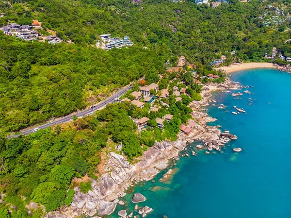 Güzel tropikal plaj ve deniz hurma ve koh samui Adası seyahat ve tatil için diğer ağacında havadan görünümü
