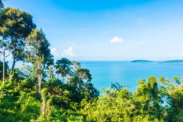 风景点 Matsee 与海和山在春蓬省泰国 — 图库照片