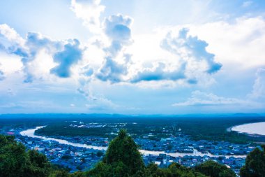 Nokta matsee deniz ve dağ ile Tayland chumphon ilinde görüntülemek