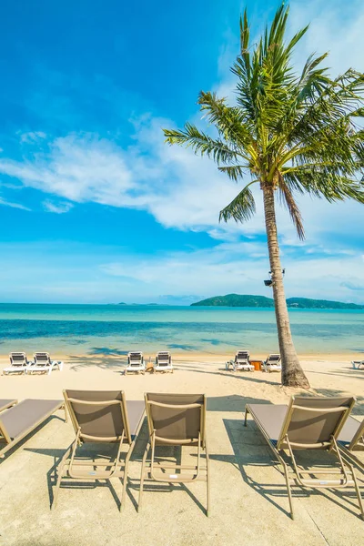 Vackra Tropiska Stranden Och Havet Med Coconut Palm Tree Och — Stockfoto