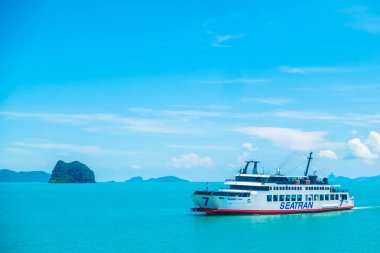 Koh Samui Adası, Tayland - 14 Mayıs 2018: Tayland Koh Samui Adası'na Seatran feribot taşıma yolcu Donsak iskele Surat Thani Eyaleti