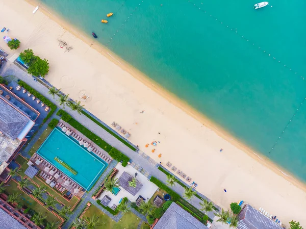 Vista Aérea Hermosa Playa Tropical Mar Con Palmeras Otros Árboles — Foto de Stock