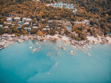 Güzel tropikal plaj ve deniz hurma ve koh samui Adası seyahat ve tatil için diğer ağacında havadan görünümü