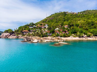 Güzel tropikal plaj ve deniz hurma ve koh samui Adası seyahat ve tatil için diğer ağacında havadan görünümü
