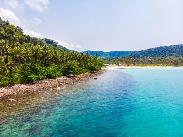 Schöne Luftaufnahme Von Strand Und Meer Mit Kokospalmen Paradiesinsel Für — Stockfoto