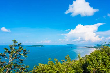 Nokta matsee deniz ve dağ ile Tayland chumphon ilinde görüntülemek