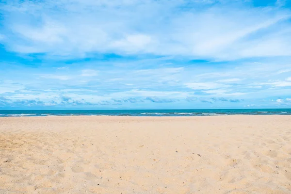 Seyahat Tatil Için Güzel Tropikal Plaj Deniz Manzara — Stok fotoğraf