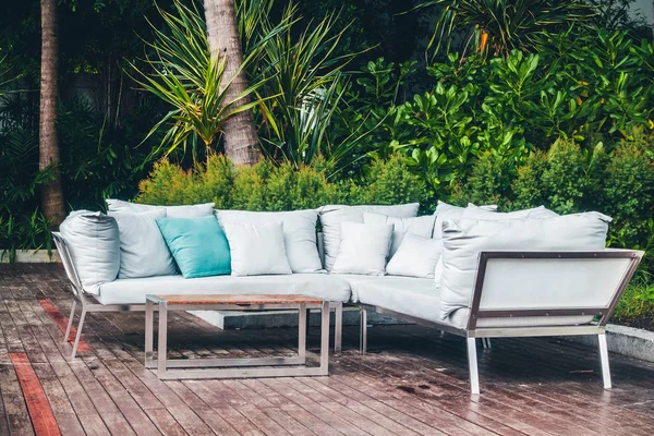 Kanepe dekorasyon açık veranda tropikal ve doğa manzaralı konforlu yastık