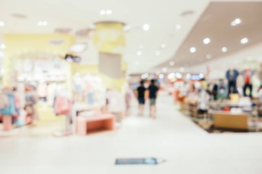Arkaplan için mağaza içi soyut bulanıklık ve odaklanmış alışveriş merkezi