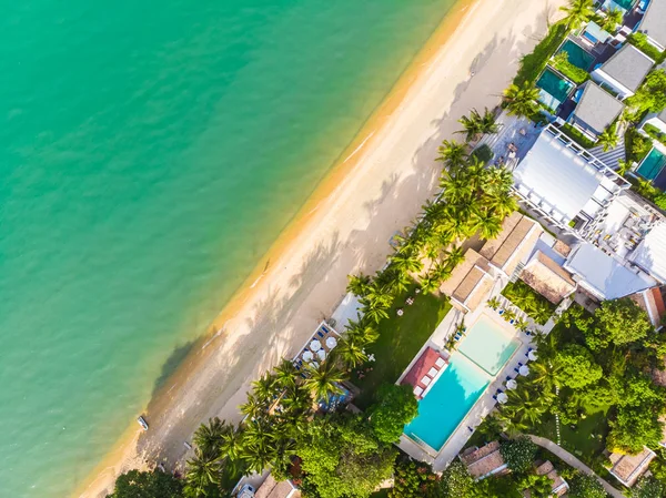 Vista Aérea Hermosa Playa Tropical Mar Con Palmeras Otros Árboles — Foto de Stock