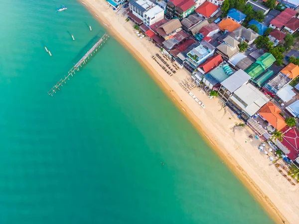 Luchtfoto Van Het Tropische Strand Zee Met Palmbomen Andere Boom — Stockfoto