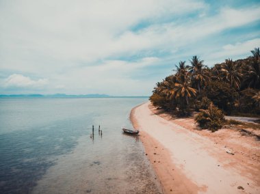 Güzel tropikal plaj ve deniz hurma ve koh samui Adası seyahat ve tatil için diğer ağacında havadan görünümü