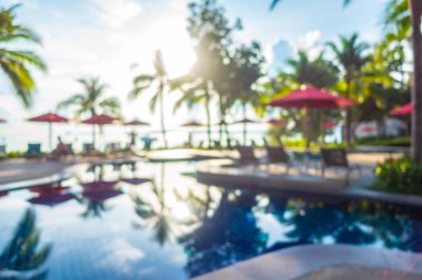 Soyut bulanıklık ve ufuk güzel açık yüzme havuzunda otel ve tatil seyahat ve tatil için