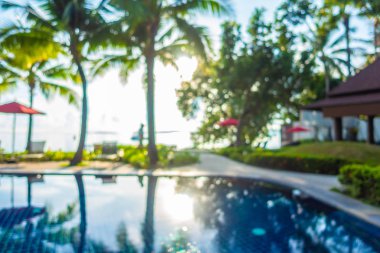 Soyut bulanıklık ve ufuk güzel açık yüzme havuzunda otel ve tatil seyahat ve tatil için