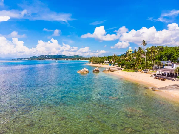 Vackra Flygfoto Över Stranden Och Havet Med Många Träd Och — Stockfoto