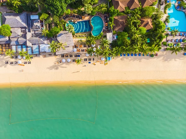 Vista Aérea Bela Praia Tropical Mar Com Palma Outra Árvore — Fotografia de Stock