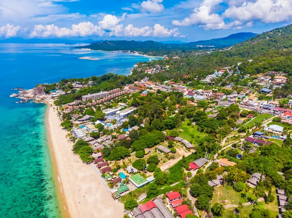 Flygfoto Över Vacker Tropisk Strand Och Havet Med Palmer Och — Stockfoto