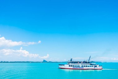 Koh Samui Adası, Tayland - 14 Mayıs 2018: Tayland Koh Samui Adası'na Seatran feribot taşıma yolcu Donsak iskele Surat Thani Eyaleti
