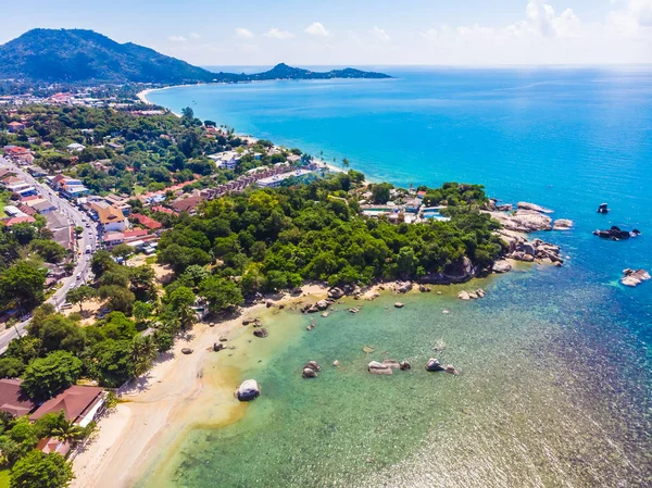 Bella Vista Aerea Della Spiaggia Del Mare Con Molti Alberi — Foto Stock