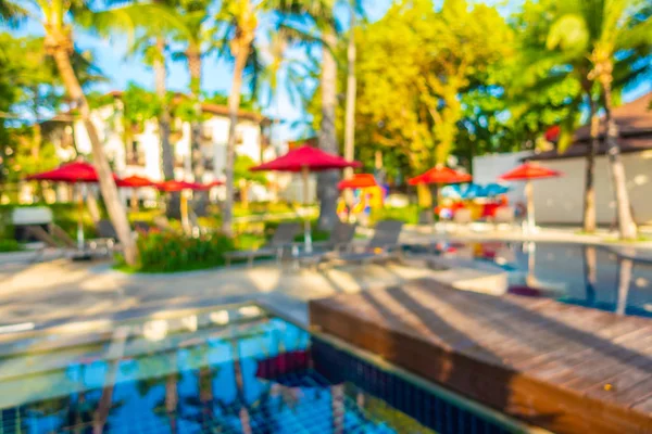 Soyut bulanıklık ve ufuk güzel açık yüzme havuzunda otel ve tatil seyahat ve tatil için