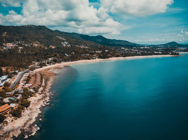 Vista Aérea Hermosa Playa Tropical Mar Con Palmeras Otros Árboles — Foto de Stock