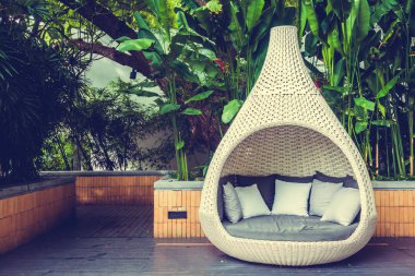 Kanepe dekorasyon açık veranda tropikal ve doğa manzaralı konforlu yastık