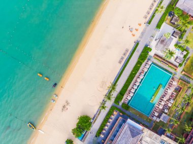 Güzel tropikal plaj ve deniz hurma ve koh samui Adası seyahat ve tatil için diğer ağacında havadan görünümü