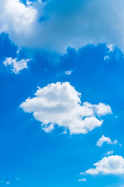 Nuvem Branca Bonita Fundo Céu Azul — Fotografia de Stock