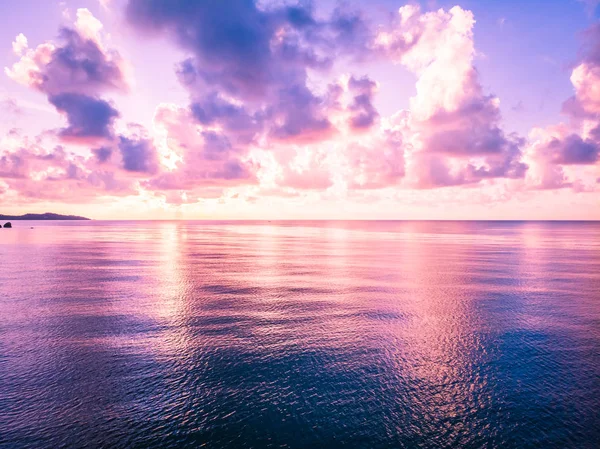 Plaj ve deniz ya da okyanus koh samui Adası Tayland seyahat ve tatil için güzel havadan görünümü