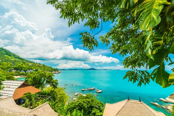 Plaj ve deniz ile Hindistan cevizi hurma ağacı koh samui Adası Tayland seyahat ve tatil için güzel havadan görünümü