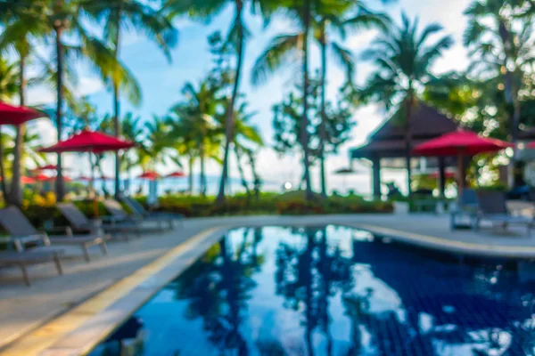 Soyut bulanıklık ve ufuk güzel açık yüzme havuzunda otel ve tatil seyahat ve tatil için