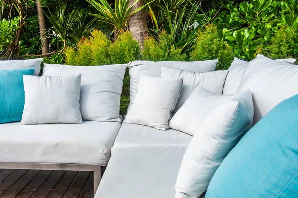 Kanepe dekorasyon açık veranda tropikal ve doğa manzaralı konforlu yastık