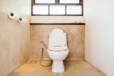 Beyaz kase koltuk dekorasyon banyo iç