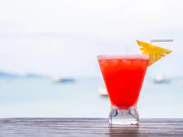 Iced Drinkglas Cocktails Met Uitzicht Zee Oceaan — Stockfoto