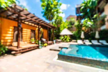 Seyahat ve tatil için güzel otel resort ve yüzme havuzu arka plan bulanıklık