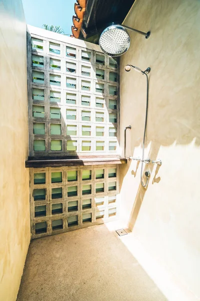 Açık duş ve banyo dekorasyon iç