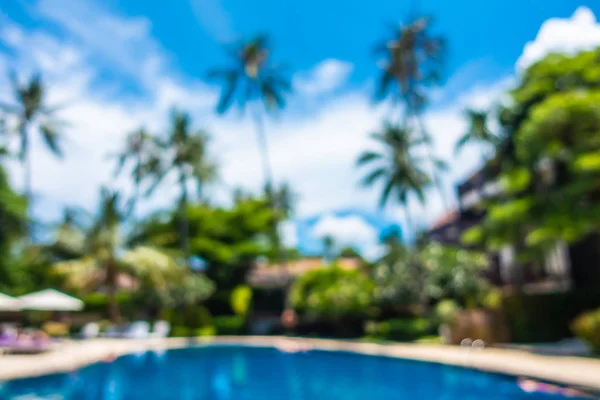 抽象模糊和弥散户外游泳池在豪华酒店和度假胜地度假 — 图库照片