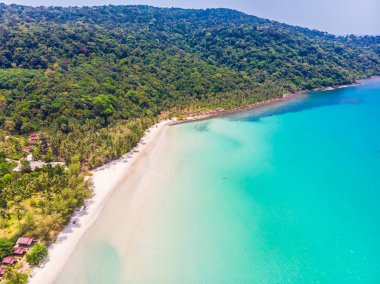 Plaj ve deniz paradise Island tatil için Hindistan cevizi hurma ağacı ile güzel havadan görünümü