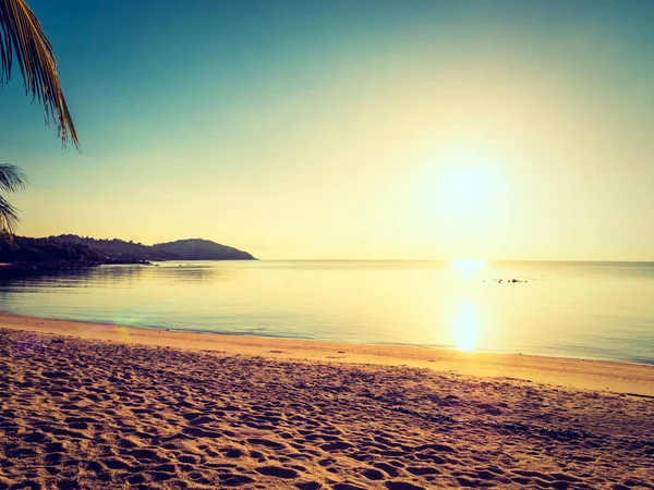 Hermosa Playa Tropical Mar Océano Para Viajar Vacaciones Con Espacio — Foto de Stock