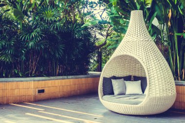 Kanepe dekorasyon açık veranda tropikal ve doğa manzaralı konforlu yastık