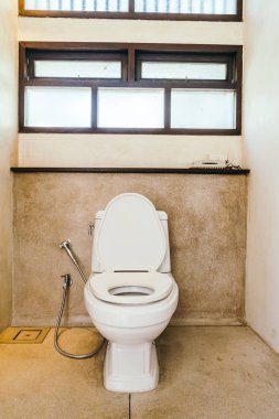 Beyaz kase koltuk dekorasyon banyo iç