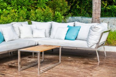 Kanepe dekorasyon açık veranda tropikal ve doğa manzaralı konforlu yastık